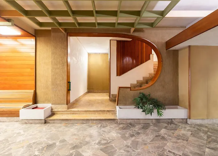 Yourhome - Olly House سورينتو